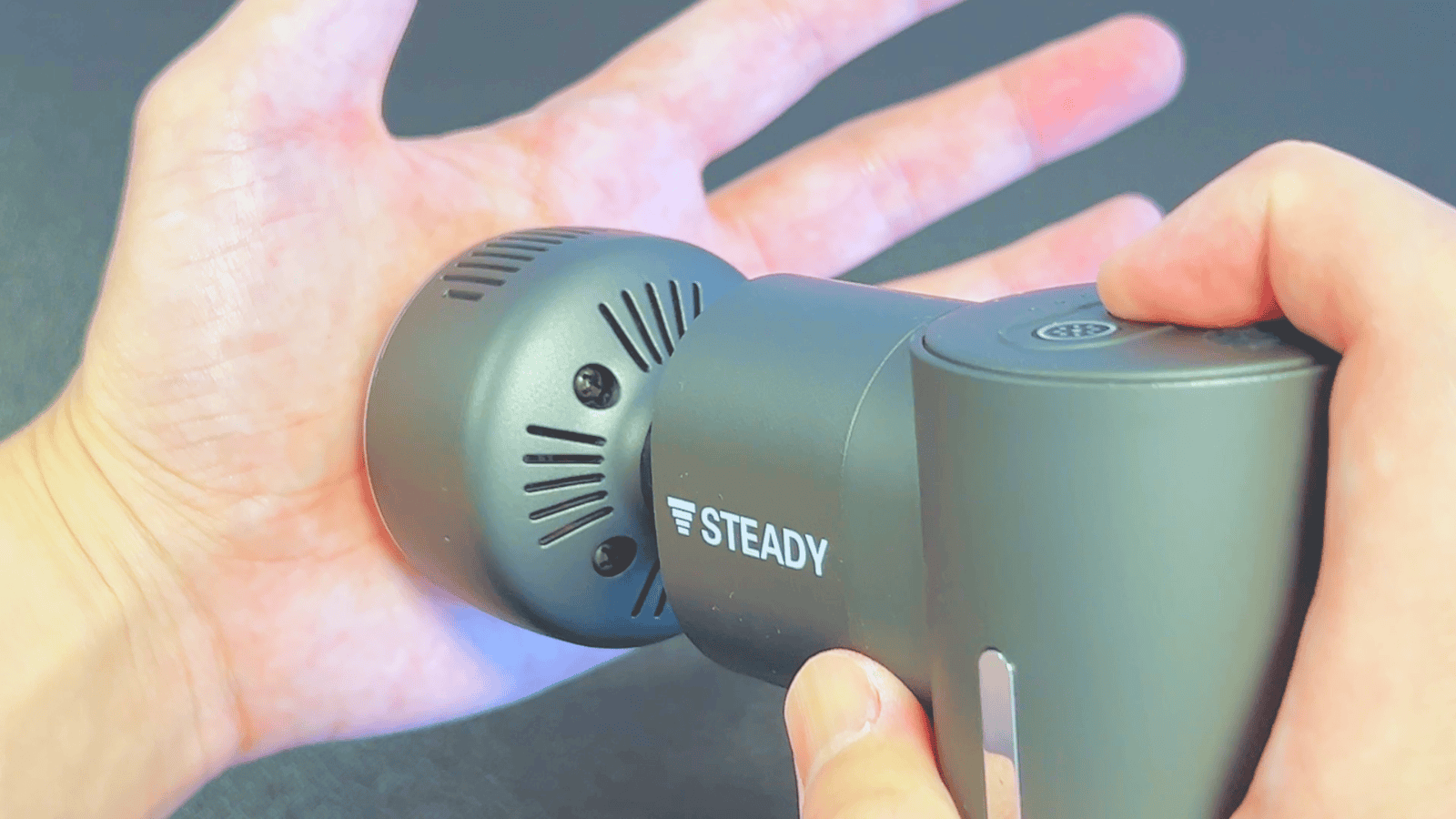 STEADY温冷ハンディガンは、当てる場所を間違えると痛い